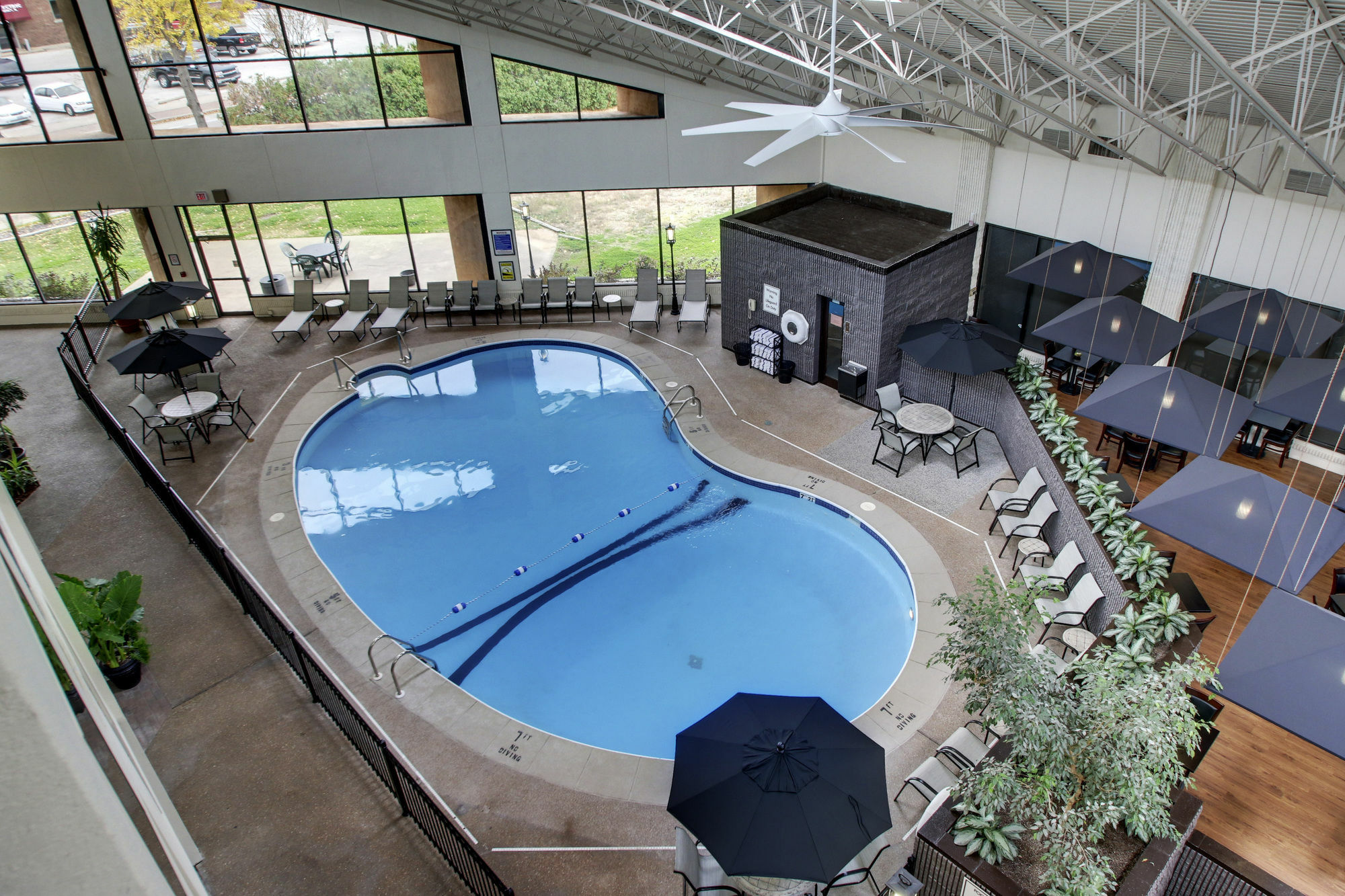 The Atrium On Third Hotel Quincy